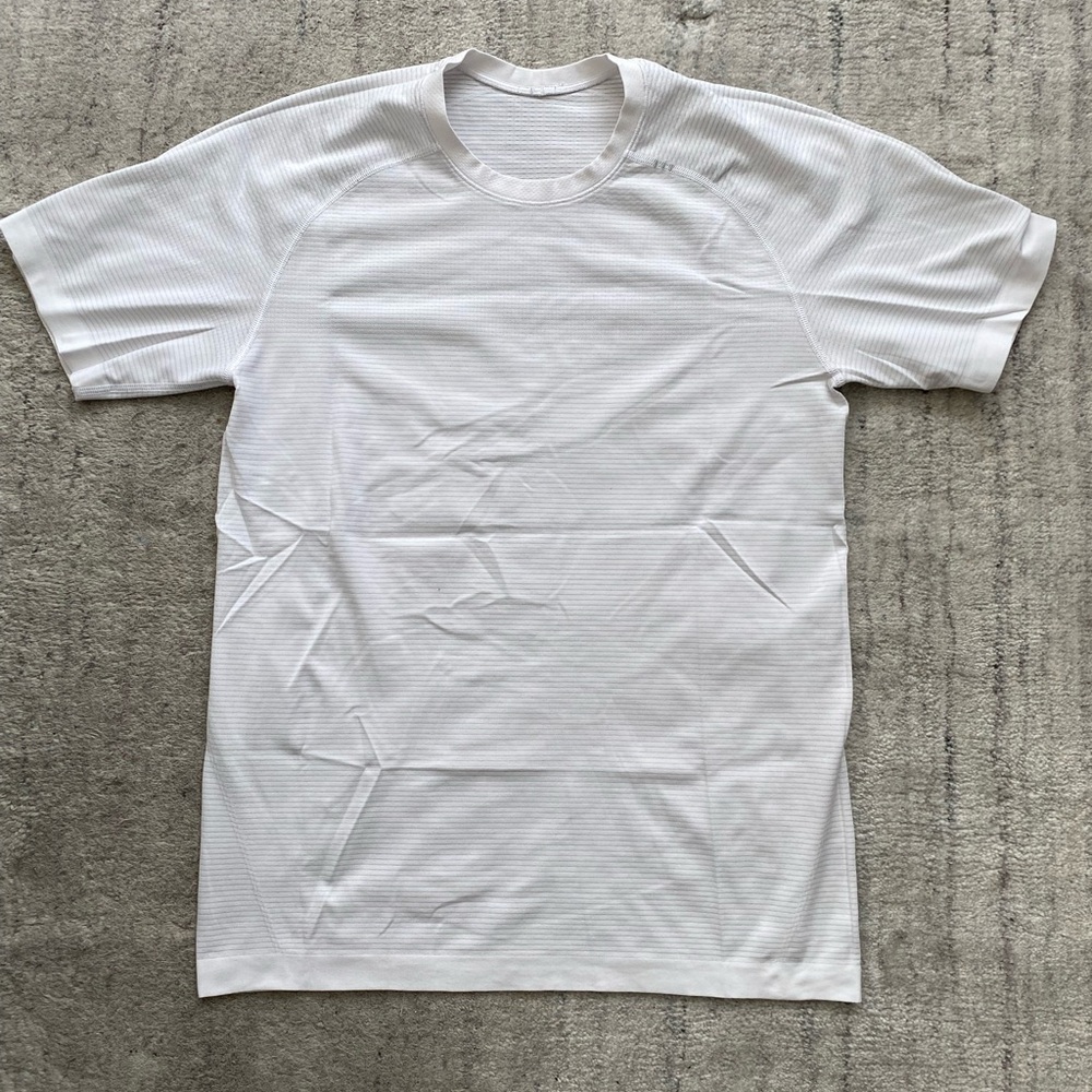 Lululemon men’s shirt